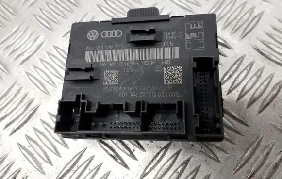 Audi A1 Door control unit/module 8X0959792F