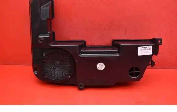 Audi A4 S4 B8 8K Subwoofer speaker 8K9035382