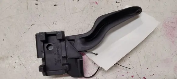 Opel Vectra C Engine bonnet (hood) release handle 24421819