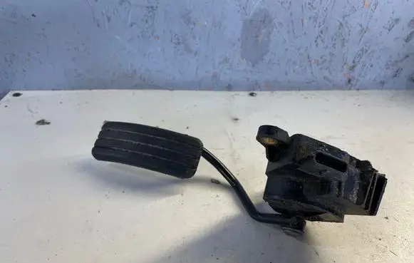 Renault Megane IV Accelerator throttle pedal 8200153268