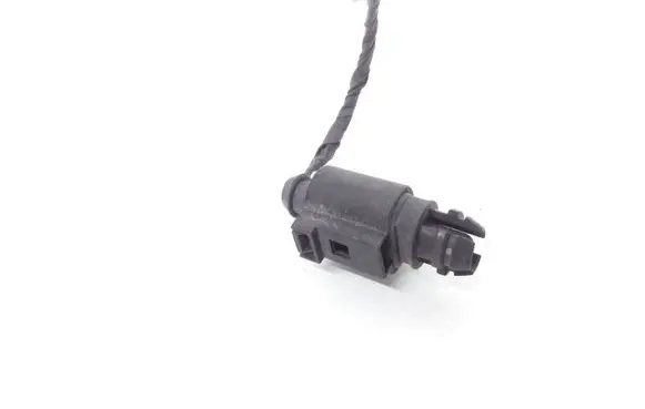Volkswagen PASSAT B6 Outside/exterior temperature sensor 8Z0820535