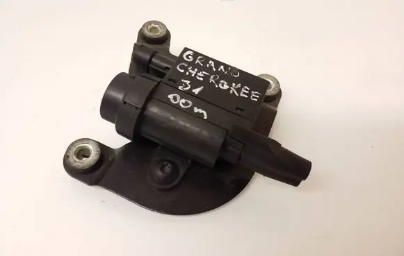 Jeep Grand Cherokee (WJ) Turbo solenoid valve 51013147AA