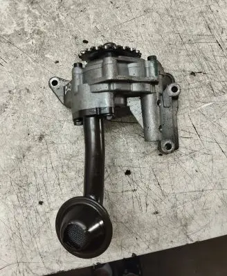 Volkswagen Touran I Oil pump BLS454640