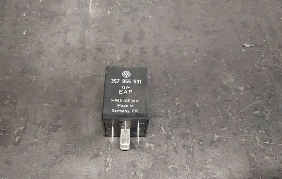Audi A4 S4 B5 8D Other relay 357955531