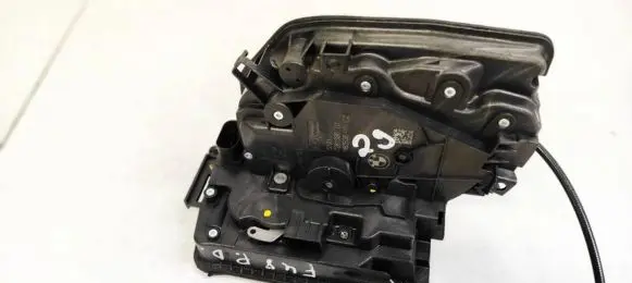 BMW X1 F48 F49 Front door lock 7281936