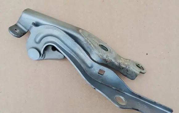 Mazda 2 Engine bonnet/hood hinges KB7W52410