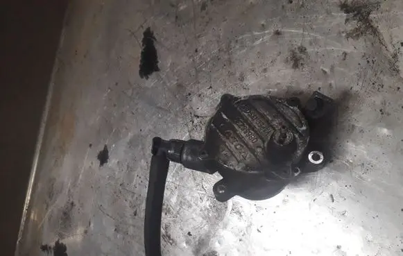 Volvo S60 Vacuum pump 08658230