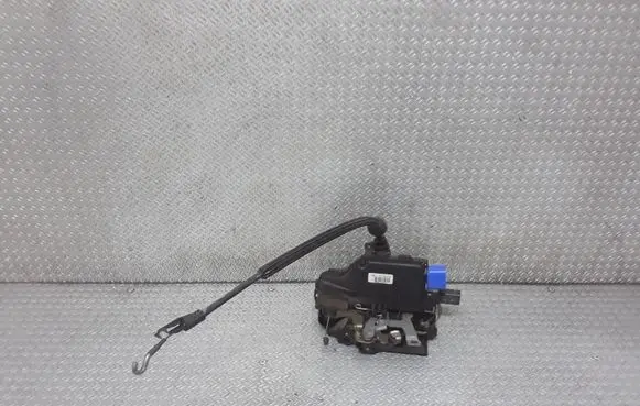 Volkswagen Phaeton Front door lock 3D1837016A