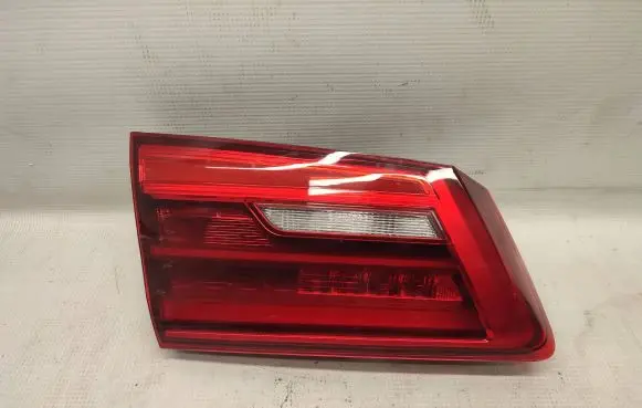 BMW M5 F90 Tailgate rear/tail lights 63217376473