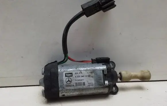 Mercedes-Benz E W211 Steering column adjust motor A2205400288