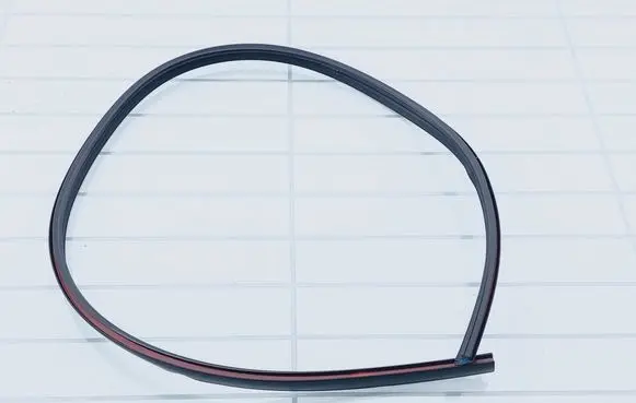 Honda CR-V Rubber seal front door window/glass 73150SWWG02