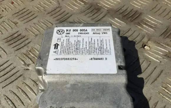 Volkswagen Golf V Airbag control unit/module 1k0909605a 5wk43411
