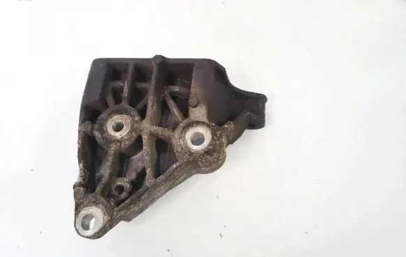 Land Rover Range Rover Sport L320 Engine mounting bracket qvu500340