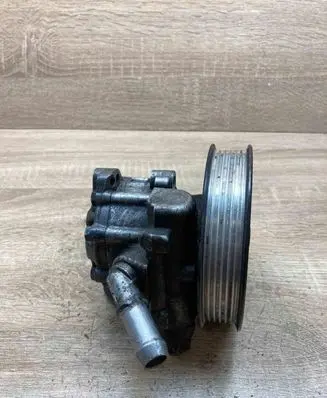 Audi A8 S8 D3 4E Power steering pump 4E0145156B 059145255C