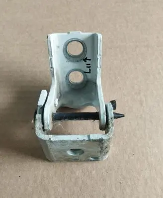 Peugeot 2008 I Rear door upper hinge