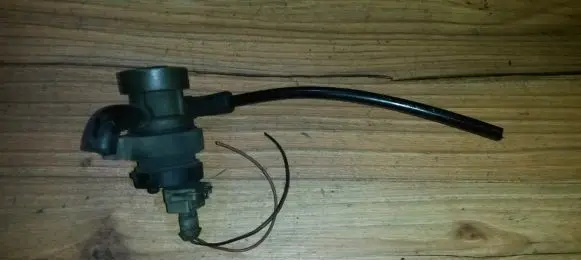 Mercedes-Benz C W202 Turbo solenoid valve 0004701993