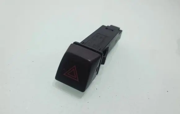 Volvo C30 Hazard light switch 30739296