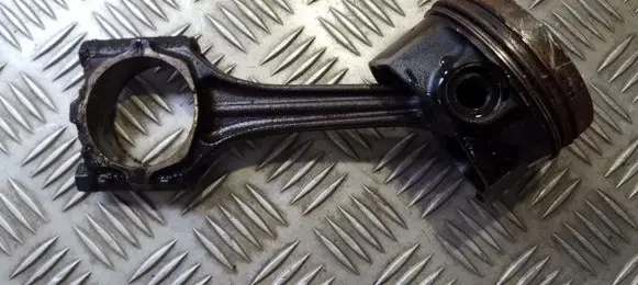 Audi A4 S4 B5 8D Piston with connecting rod 027b