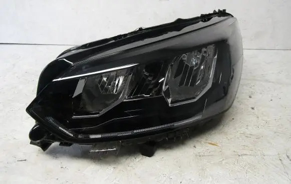 Peugeot 2008 II Headlight/headlamp 9833036380