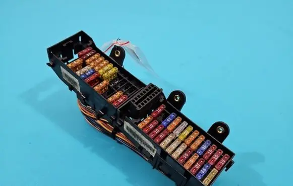 Volkswagen Fox Fuse box set 5Z1971326AH IMPRK1367807