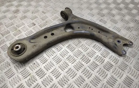 Volkswagen Golf VII Front lower control arm/wishbone