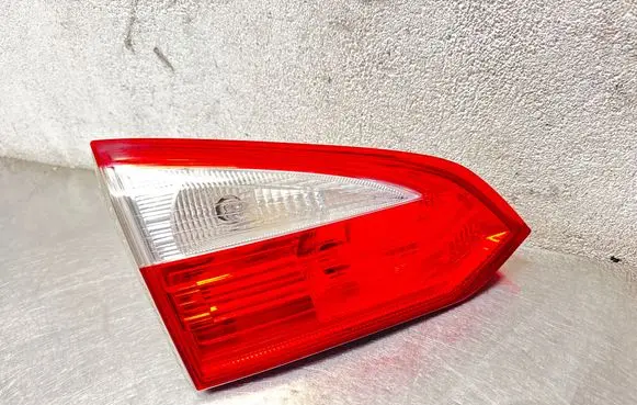 Ford Focus Tailgate rear/tail lights BM5113A603DB