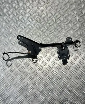 Porsche Panamera (970) Fender mounting bracket 97061020103