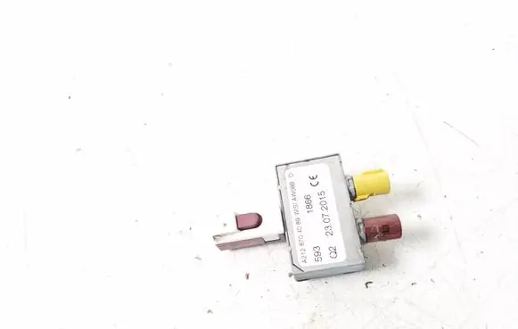 Mercedes-Benz SLK R172 Aerial antenna amplifier A2128704089