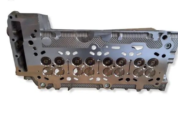 Iveco Daily 5th gen Engine head 504384837 504385398 42576091