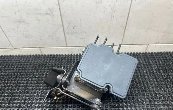 Renault Koleos II ABS Pump 476608240R