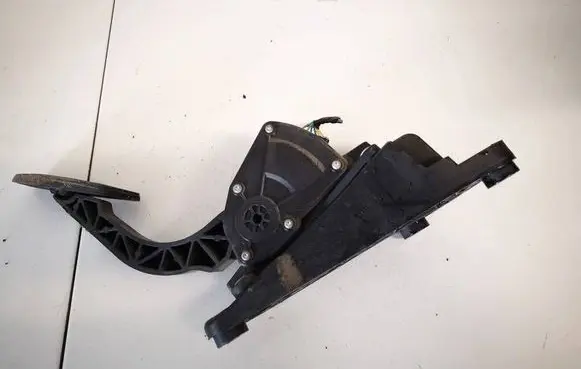 KIA Carens II Accelerator throttle pedal 327261d200 32726-1d200