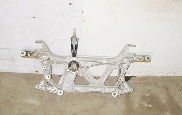 Volkswagen PASSAT B8 Front subframe 3Q0199369E