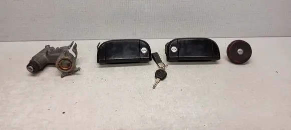 Volkswagen Multivan T4 Lock set 701905851 701837209 701837210