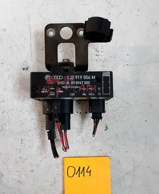 Volkswagen Golf IV Coolant fan relay 1J0919506M