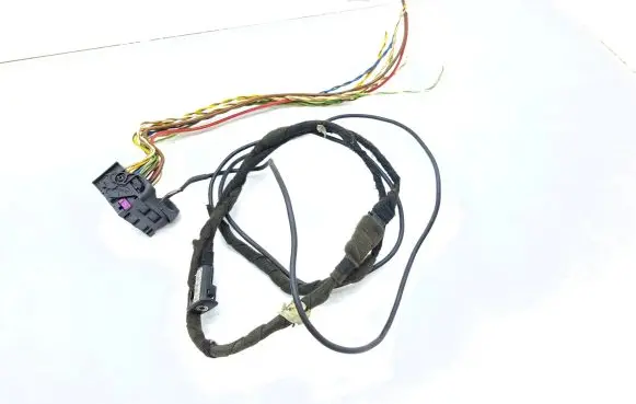 Opel Zafira B AUX in-socket connector 13261678429 13261678