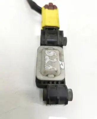Audi A4 S4 B7 8E 8H Airbag deployment crash/impact sensor 8E0959651A 141104 010374