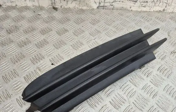 Volkswagen Scirocco Front bumper lower grill 1K8853665B