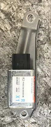 Subaru B9 Tribeca Airbag deployment crash/impact sensor 1879001811