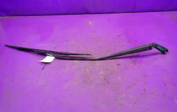 Seat Leon (1M) Front wiper blade arm