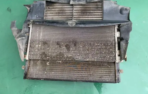 Iveco Daily 35 - 40.10 Coolant radiator 504084141 812600500