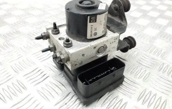 Skoda Octavia Mk2 (1Z) ABS Pump 1K0614117S 1K0907379AK