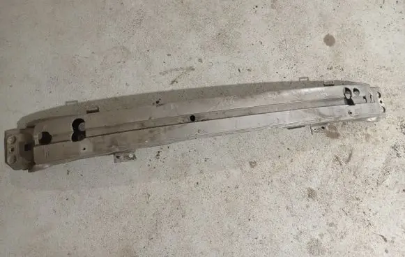 Volvo V70 Front bumper cross member 08652097