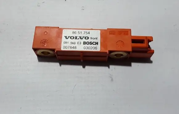 Volvo XC90 Airbag deployment crash/impact sensor