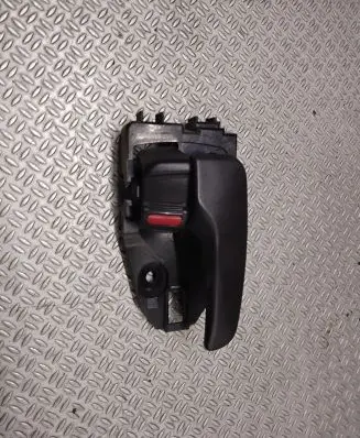 Mitsubishi Outlander Front door interior handle