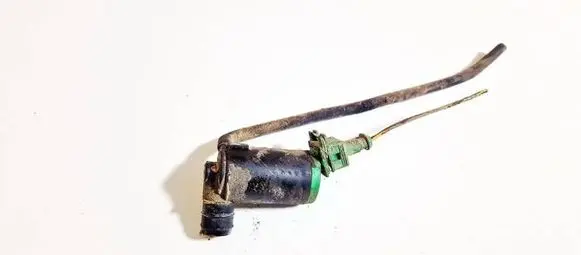 Peugeot 406 Windscreen/windshield washer pump