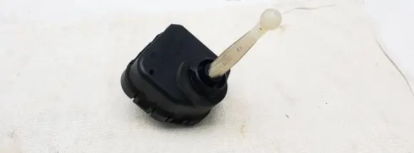 Headlight level adjustment motor