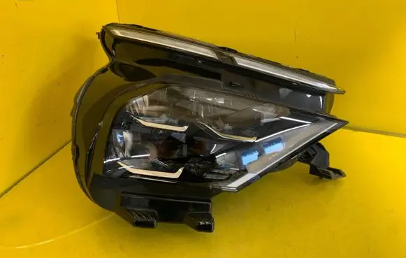 Citroen C4 III e-C4 Headlight/headlamp 73243672