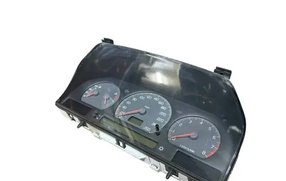 Volvo S70 V70 V70 XC Speedometer (instrument cluster) 9168144 9451530 9472725