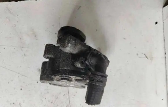 Volkswagen Golf IV Power steering pump