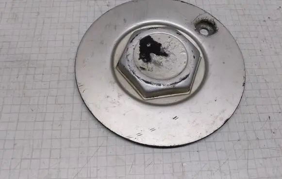 Peugeot 406 Non-original wheel cap 